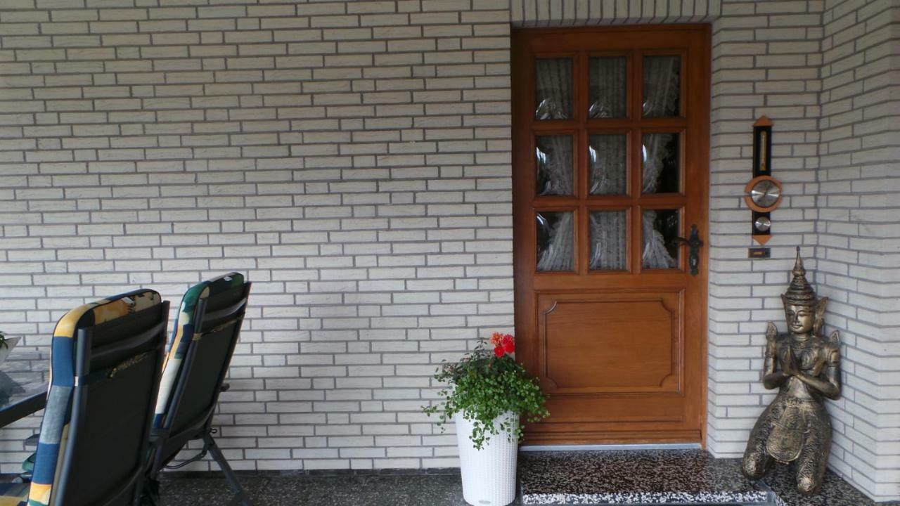 Апартаменты Ferien Im Reetdachhaus Berumerfehn Экстерьер фото